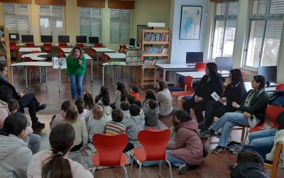 A Hora do Conto na Biblioteca Rainha Santa Isabel: Uma Manhã de Magia e Leitura