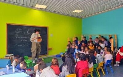 Sessões de leitura de contos infantis traduzidos do chinês para português na Biblioteca Municipal de Leiria